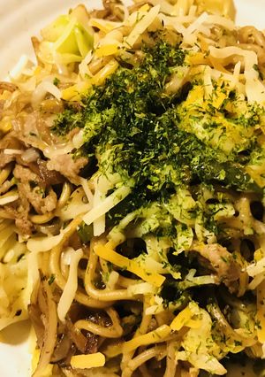 野菜たっぷり●豚肉&チーズかけの焼きそば-レシピのメイン写真