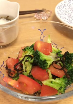 お手軽＊ブロッコリーとトマトのサラダ-レシピのメイン写真
