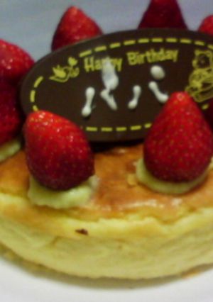 バースデーデコレーション☆チーズケーキ-レシピのメイン写真