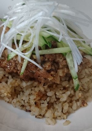 簡単！炊飯器で作る炒飯みたいなご飯-レシピのメイン写真