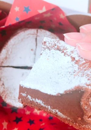 簡単濃厚ガトーショコラ【チョコと卵だけ】-レシピのメイン写真