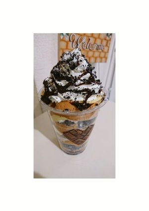 カフェオレ風味のクッキー&クリームパフェ-レシピのメイン写真