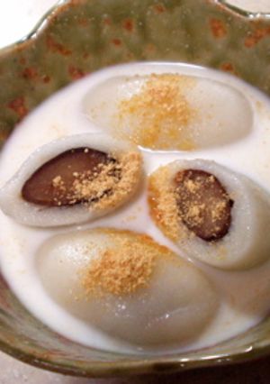 牛乳で練った白玉☆茶福豆入り-レシピのメイン写真