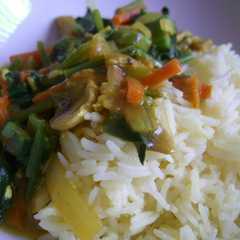 รูปของ 無国籍ベジタブルカレー（サフランライス）