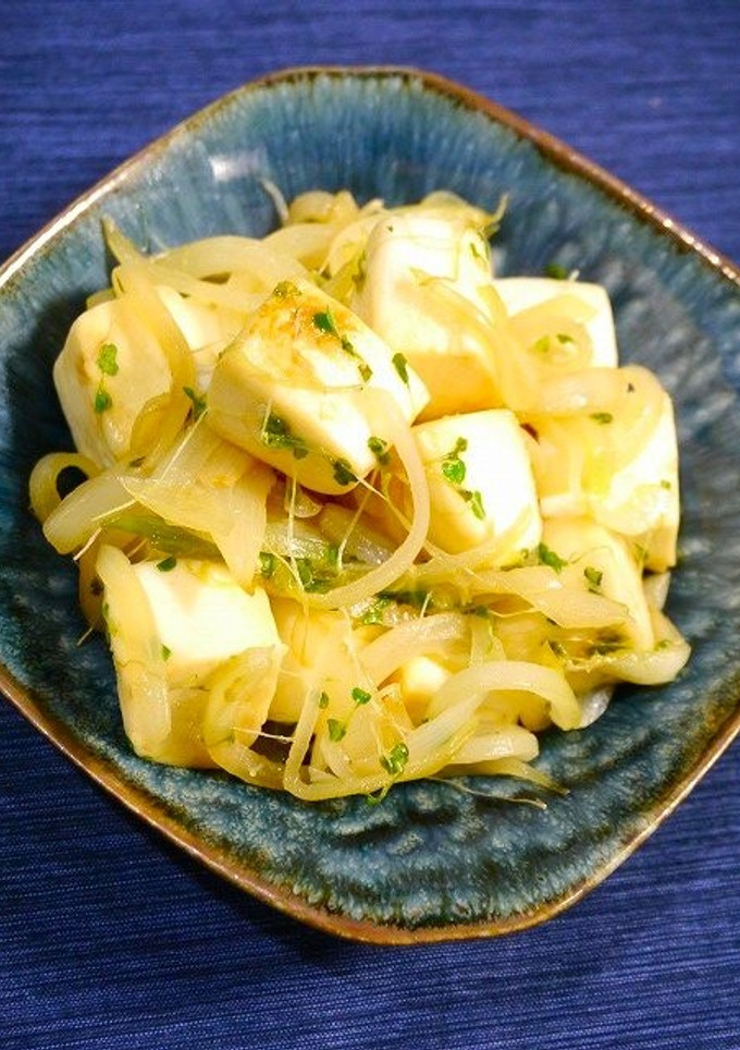 簡単！はんぺんと玉葱の昆布茶炒め-レシピのメイン写真