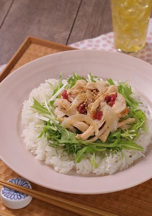 絶品甘辛だれ☆サラダチキンの梅だれ丼-レシピのメイン写真