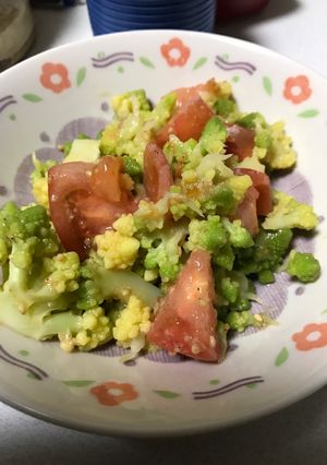 簡単美味！ロマネスコとトマトの胡麻味噌-レシピのメイン写真