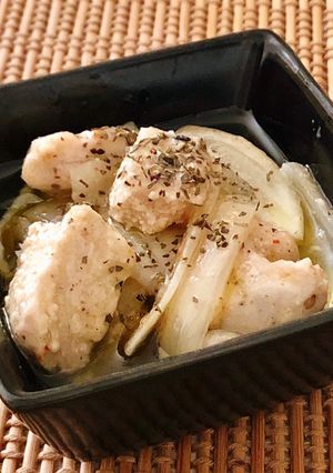 放置で家バル♪まぐろと玉ねぎのアヒージョ-レシピのメイン写真