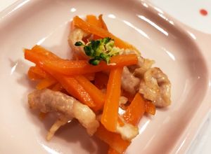 1歳半〜幼児食にも！豚肉と人参のみそ炒め-レシピのメイン写真