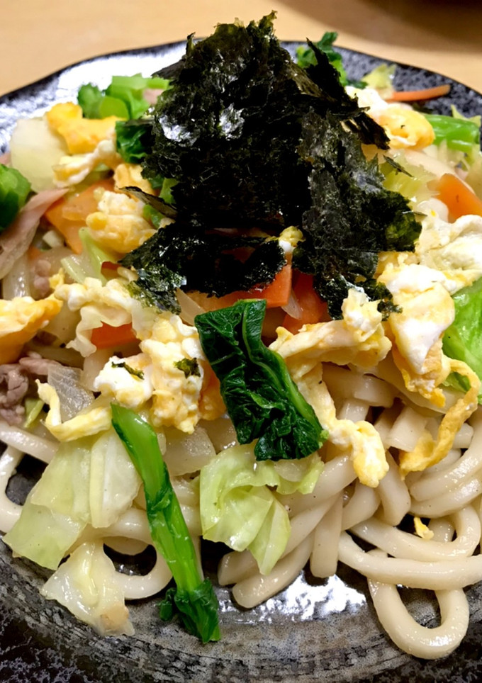 春の焼きうどん☆菜の花と卵をのせて-レシピのメイン写真