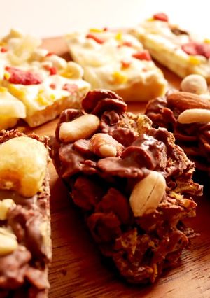 【簡単量産】混ぜるだけ！ナッツチョコバー-レシピのメイン写真