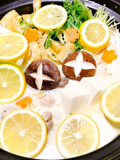 簡単うまい!鶏肉団子の豆乳レモン鍋☆☆-レシピのメイン写真