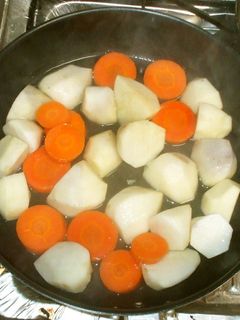 里芋・人参の蒸し煮♪簡単煮物-レシピのメイン写真