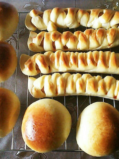 HBでパン生地 卵と牛乳使用 -レシピのメイン写真