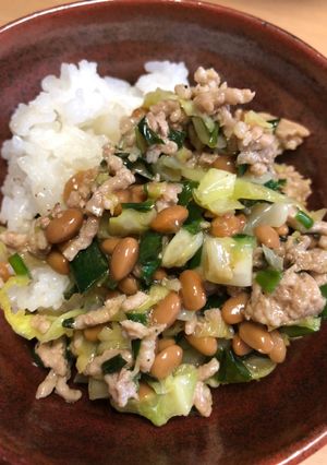 納豆とひき肉野菜のそぼろかけご飯-レシピのメイン写真