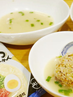 さらっと!塩とんこつらーめんチャーハン-レシピのメイン写真