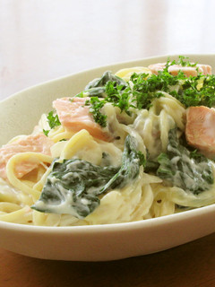 鮭とほうれん草のクリームパスタ-レシピのメイン写真