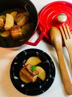 ストウブ鍋☆しみしみ大根と豚の角煮♪-レシピのメイン写真