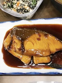 鰤の煮付け*甘めの母の味♡-レシピのメイン写真