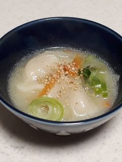 塩とんこつスープで水餃子☆-レシピのメイン写真
