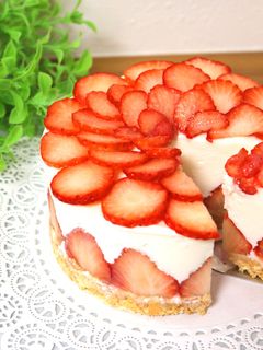 簡単♪イチゴムースケーキ-レシピのメイン写真