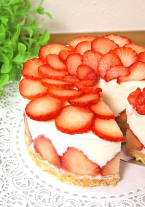 簡単♪イチゴムースケーキ-レシピのメイン写真