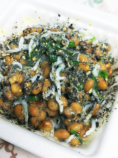 胡麻たっぷりしらすと粒マス納豆-レシピのメイン写真