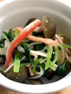 三つ葉としめじとカニカマの梅肉和え-レシピのメイン写真