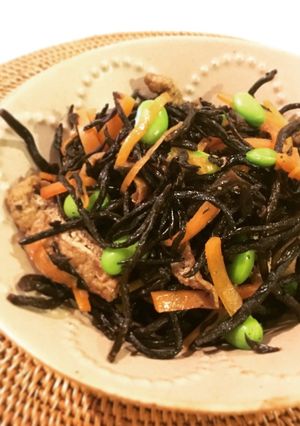 枝豆で彩りを！いつものひじき煮-レシピのメイン写真