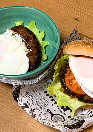 ハンバーグでハンバーガーとロコモコ丼-レシピのメイン写真