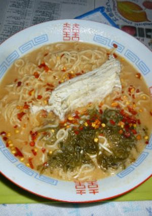 市販の袋麺で酒粕ラーメン＋味付けめかぶ-レシピのメイン写真