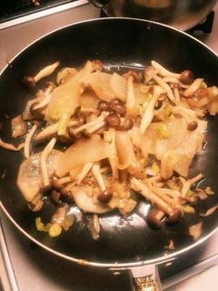 大根とシメジの煮物 -レシピのメイン写真