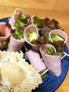お弁当やおつまみに☆ハムレタスチーズ巻き-レシピのメイン写真