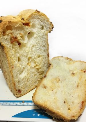 HBでドライトマトのイタリアンパン-レシピのメイン写真