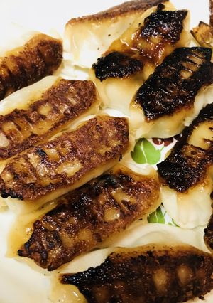 レトルト餃子に一風味●酒蒸し＆ネギ油焼き-レシピのメイン写真