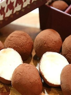 ホワイトトリュフチョコ☆とろける生チョコ-レシピのメイン写真