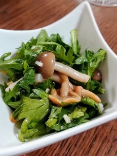 春菊ときのこの和え物-レシピのメイン写真