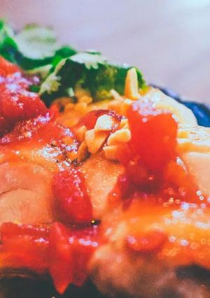 65℃鶏ももソテーエスニックトマトソース-レシピのメイン写真