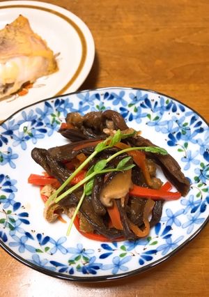 シャキシャキ食感が楽しい☆ずいきの炒め煮-レシピのメイン写真