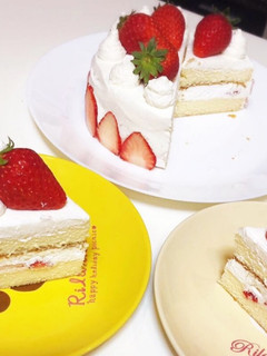 市販スポンジでデコレーションケーキ-レシピのメイン写真