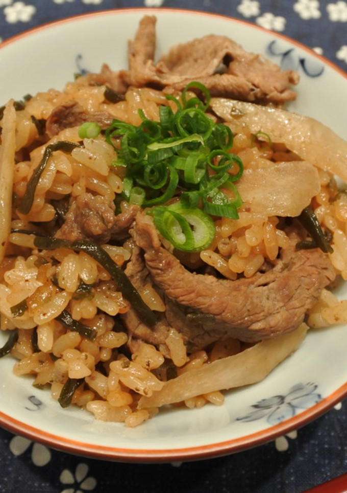 時短レシピ！牛肉とごぼうの炊き込みご飯-レシピのメイン写真