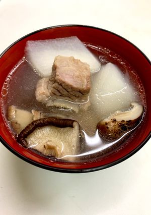 スペアリブ（排骨）と大根のスープ-レシピのメイン写真