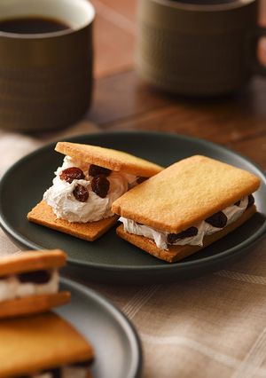 ラムレーズンホイップ「マリーム®」サンド-レシピのメイン写真