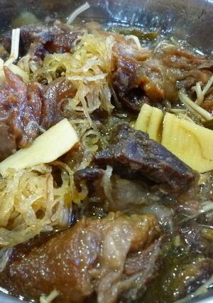 牛スジ肉と凍み白滝の煮込み-レシピのメイン写真