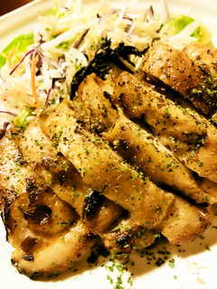 鶏むね肉まるごとのガーリックステーキ-レシピのメイン写真