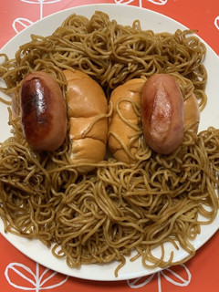 焼きそばバターロールパン-レシピのメイン写真