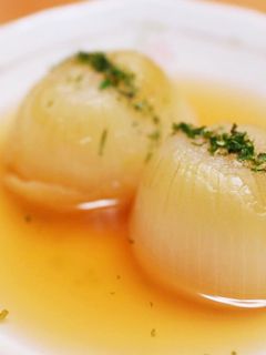 簡単!旨味ギュッと!丸ごとオニオンスープ-レシピのメイン写真