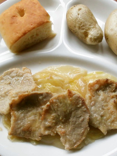 エテュヴェ♪豚肉とキャベツのコンソメ煮-レシピのメイン写真