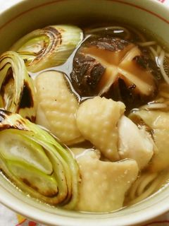 焼きネギを添えた、鶏南蛮蕎麦-レシピのメイン写真