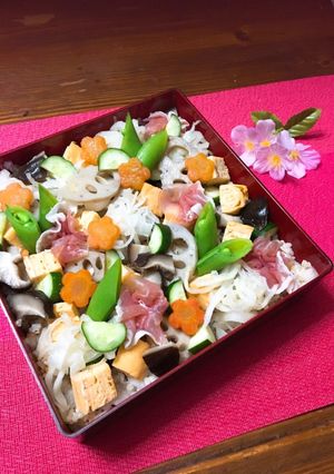 ひな祭りにお花見に♡ゴロゴロちらし寿司-レシピのメイン写真